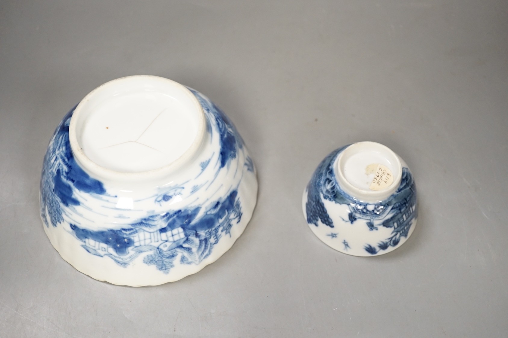 A group of Chinese blue and white: 3 dishes, a tea bowl and a bowl, 18th century